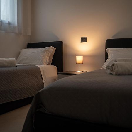 Jay House Apartment Floridia Bagian luar foto